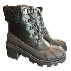 Universal Threads Black Platform Fur Boots NWOT‎